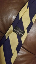 Load image into Gallery viewer, Les Cravates de Givenchy