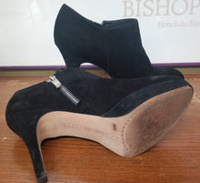 Load image into Gallery viewer, Vince Camuto Suede Bootie